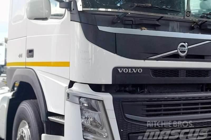 Volvo FMX(4) 440 6Ã—4  SLEEP Вантажівки / спеціальні