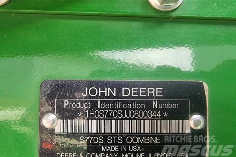 John Deere S770 Вантажівки / спеціальні