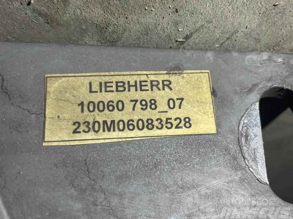 Liebherr A934C-10060798-Frame backside center/Einbau Rahmen Шасі