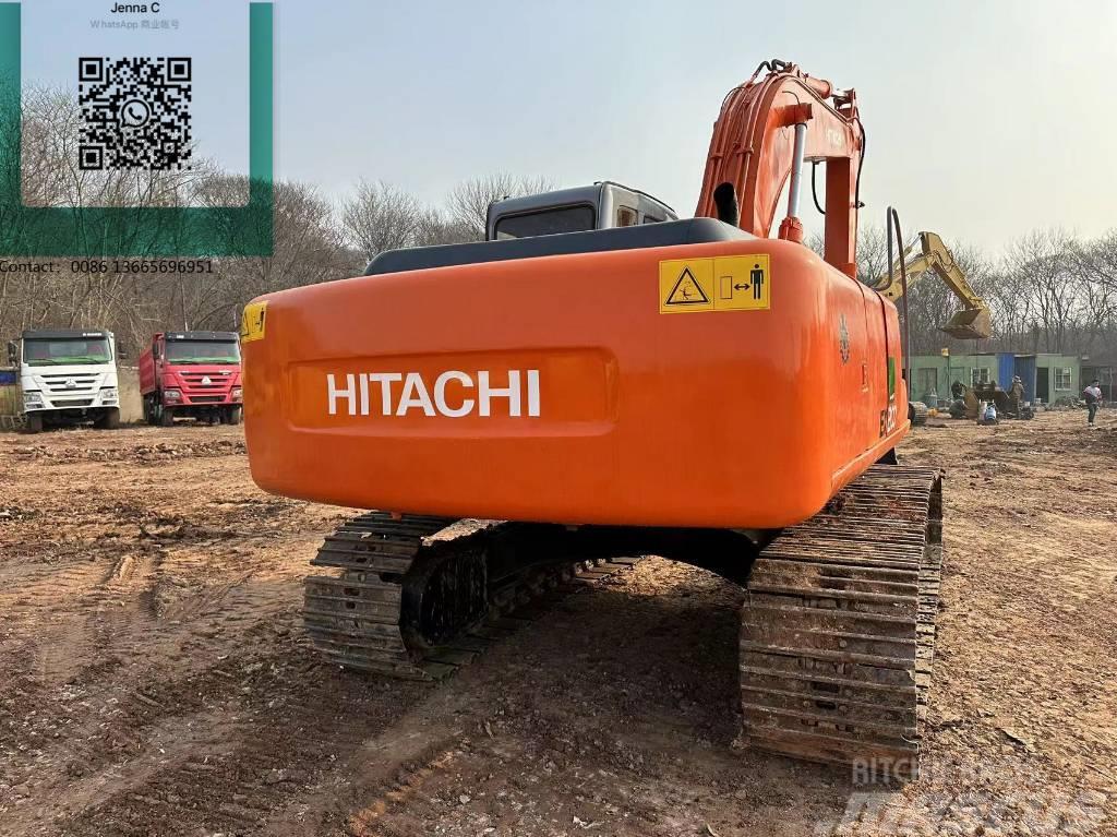 Hitachi EX 200 Гусеничні екскаватори