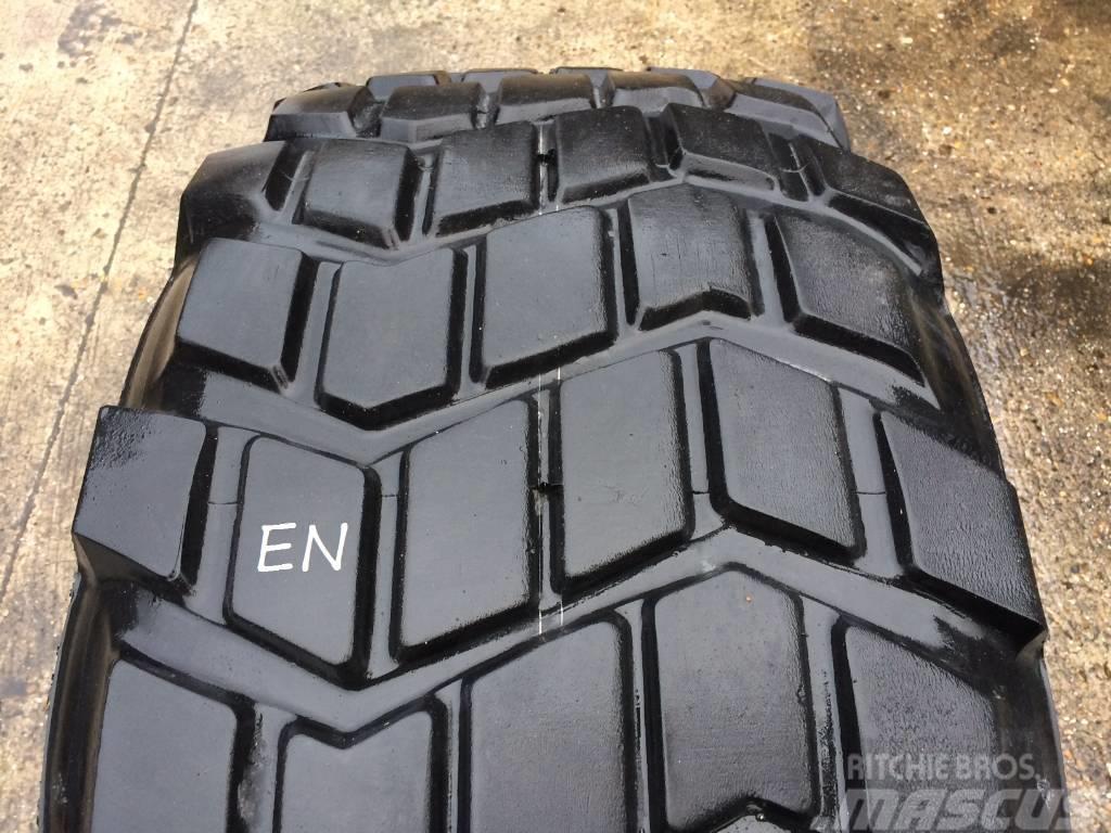 Michelin 525/65R20.5 XS - USED EN 80% Колеса