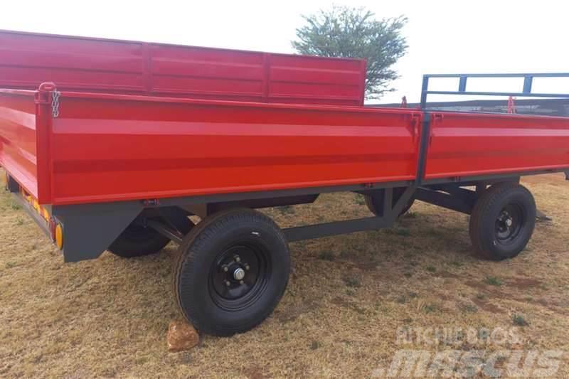  Other New 6 ton and 8 ton drop side farm trailers Вантажівки / спеціальні