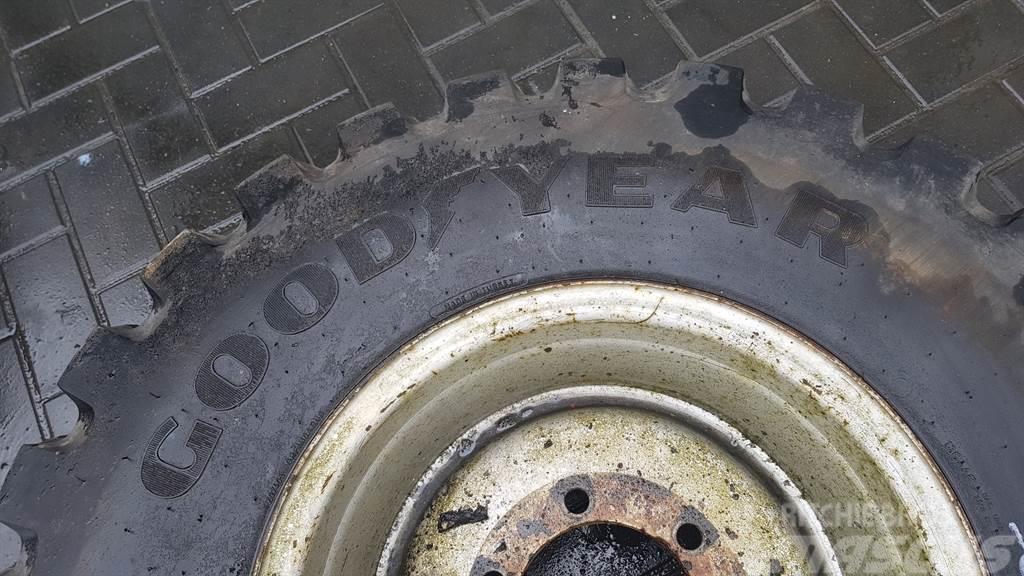 Goodyear 340/80-R18 IND - Tyre/Reifen/Band Шини