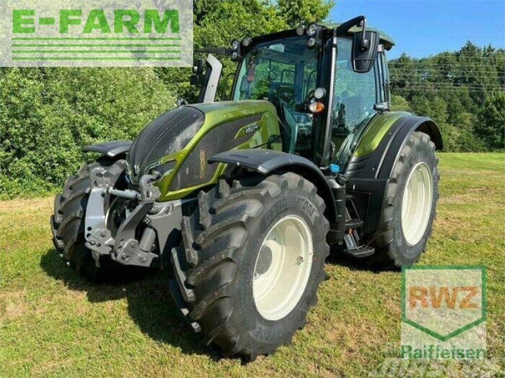 Valtra n154 active e Трактори