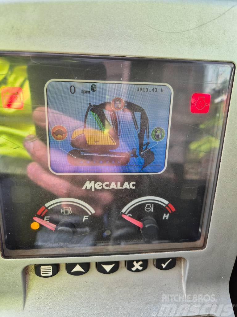 Mecalac MCR8 Міні-екскаватори < 7т
