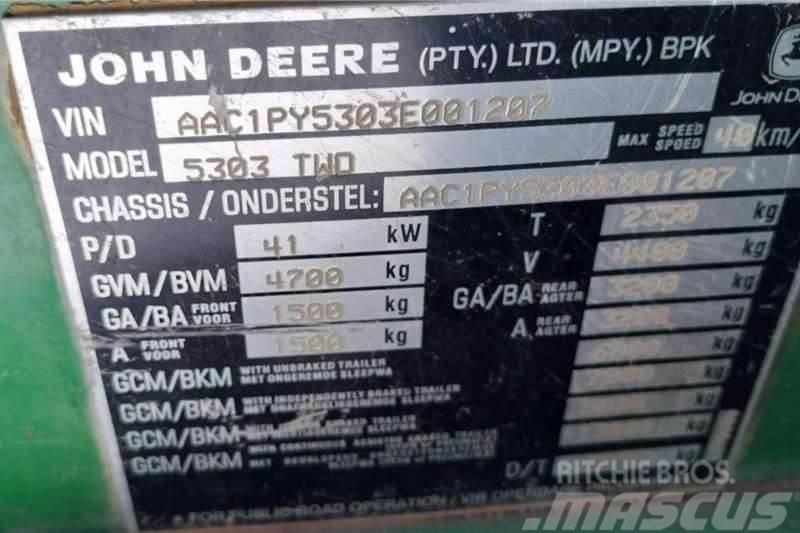 John Deere 5303 Трактори