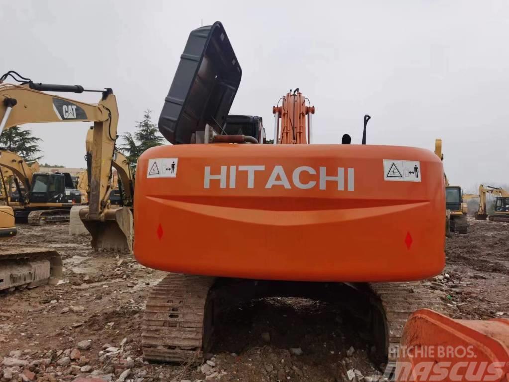 Hitachi ZX 250 Гусеничні екскаватори