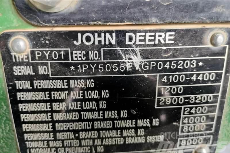 John Deere 5055E MOD Трактори