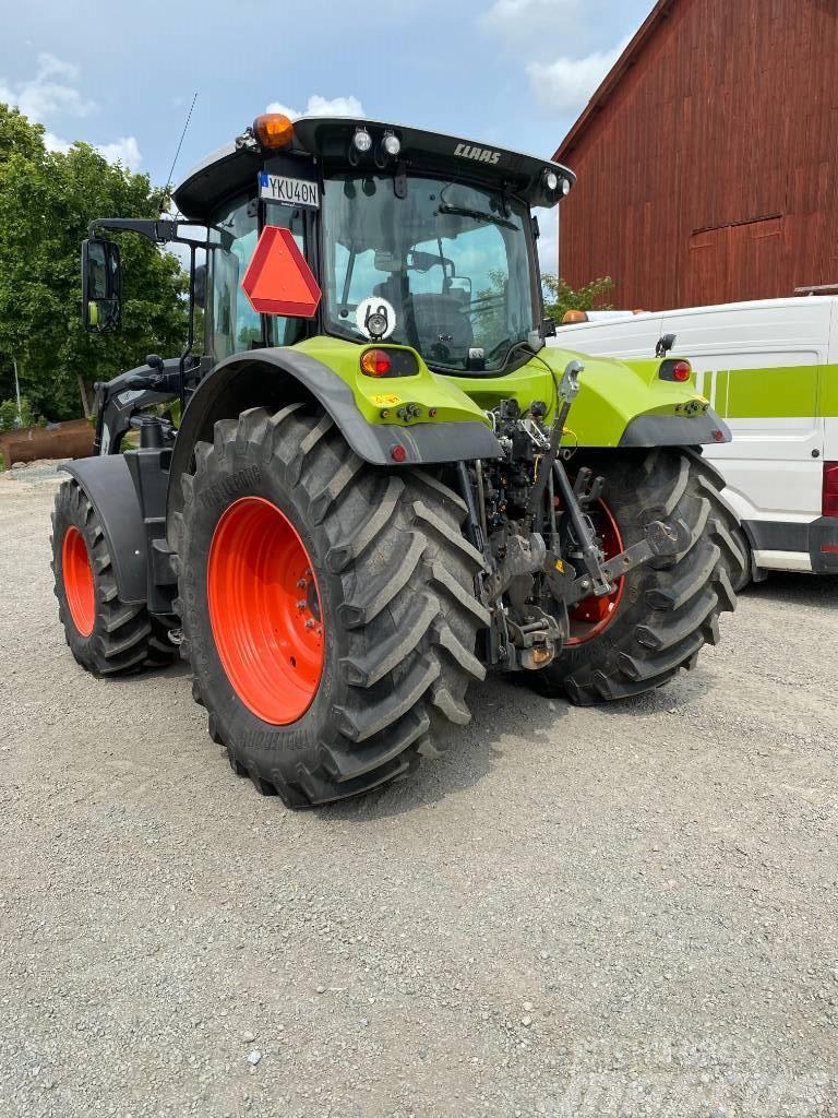 CLAAS Arion 550 Cmatic Трактори