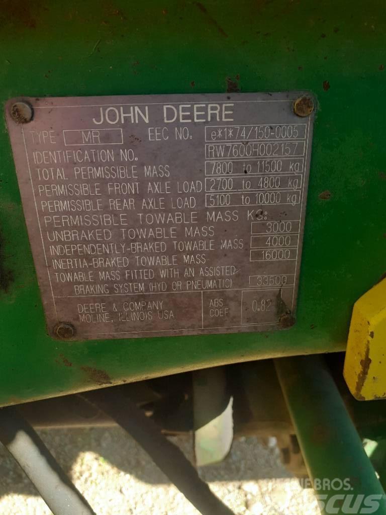 John Deere 7600 Трактори