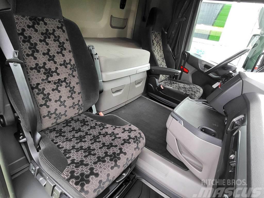 Scania R520 6X2 Тягачі