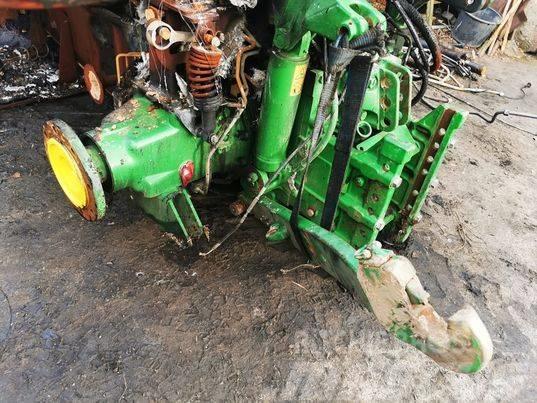 John Deere 6175 M   chair Cabins and interior