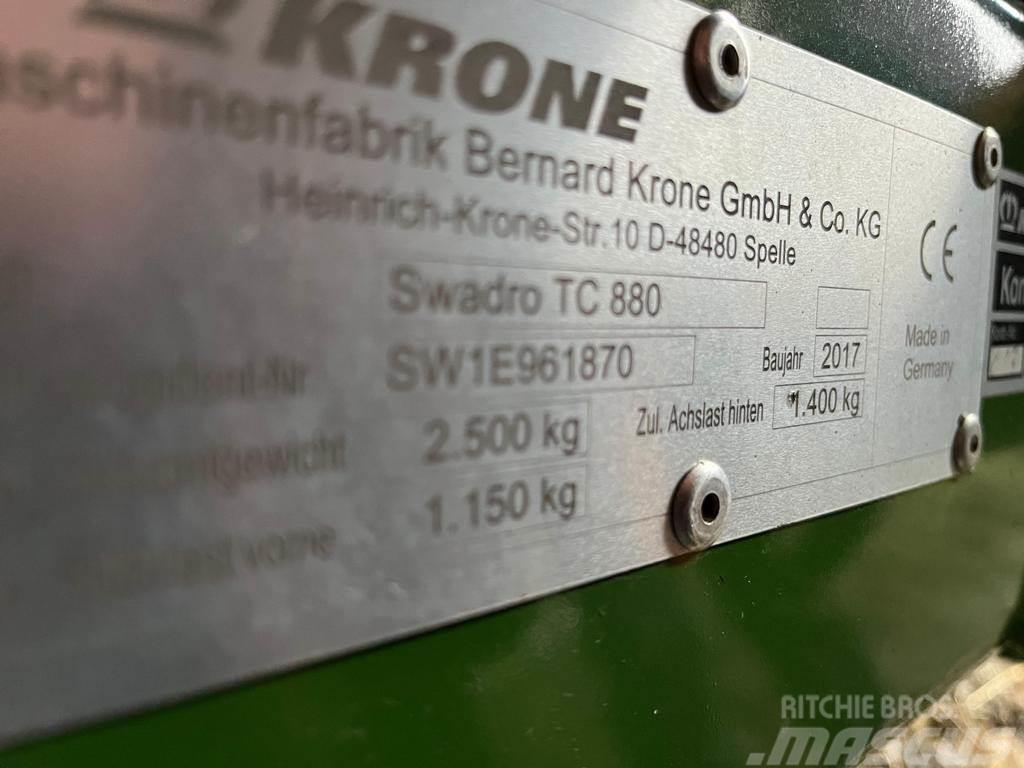 Krone TC880 PLUS Граблі і сінозворушувачі