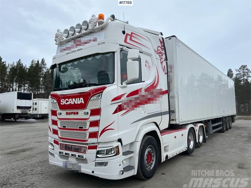 Scania S500 6x2 tow truck w/ tipping hydraulics and raise Тягачі