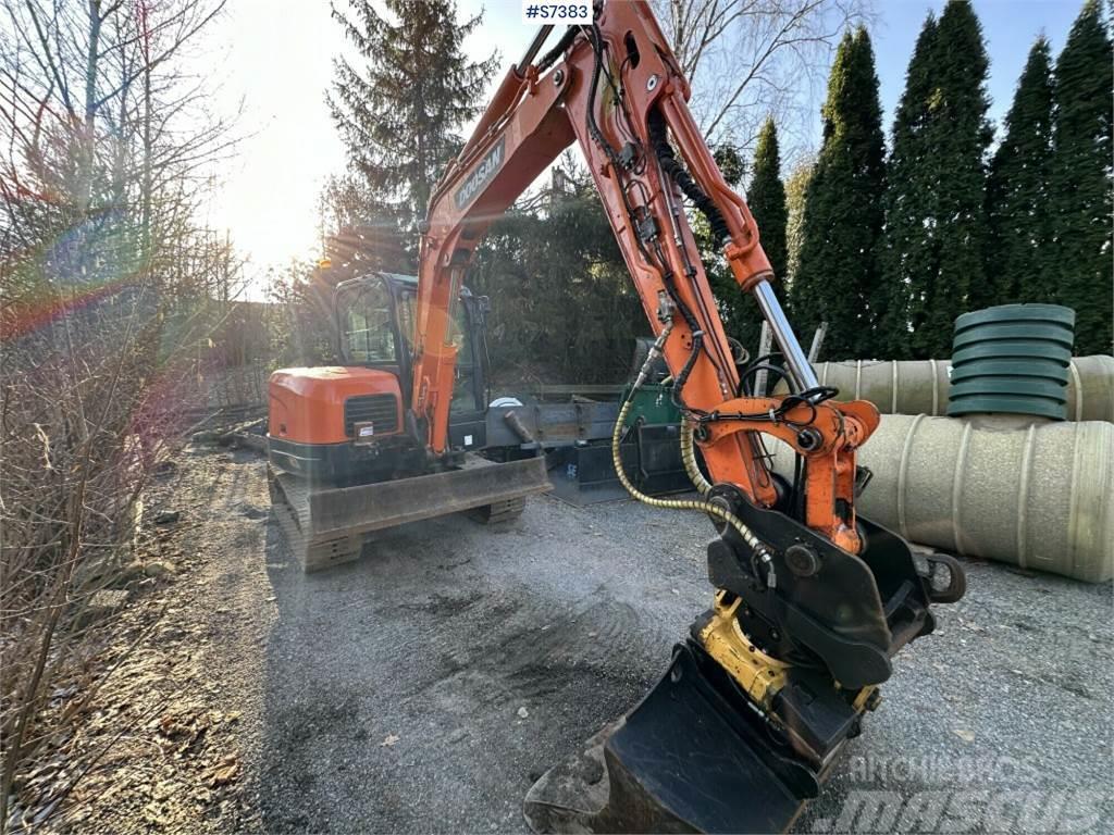 Doosan DX60R B Excavator with Engcon rotor and tools SEE  Міні-екскаватори < 7т