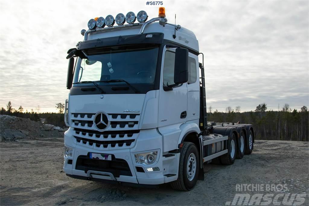 Mercedes-Benz AROCS 3251 8X4 Tridem Hook Truck Вантажівки з гаковим підйомом