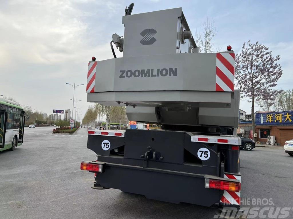 Zoomlion QY70V автокрани