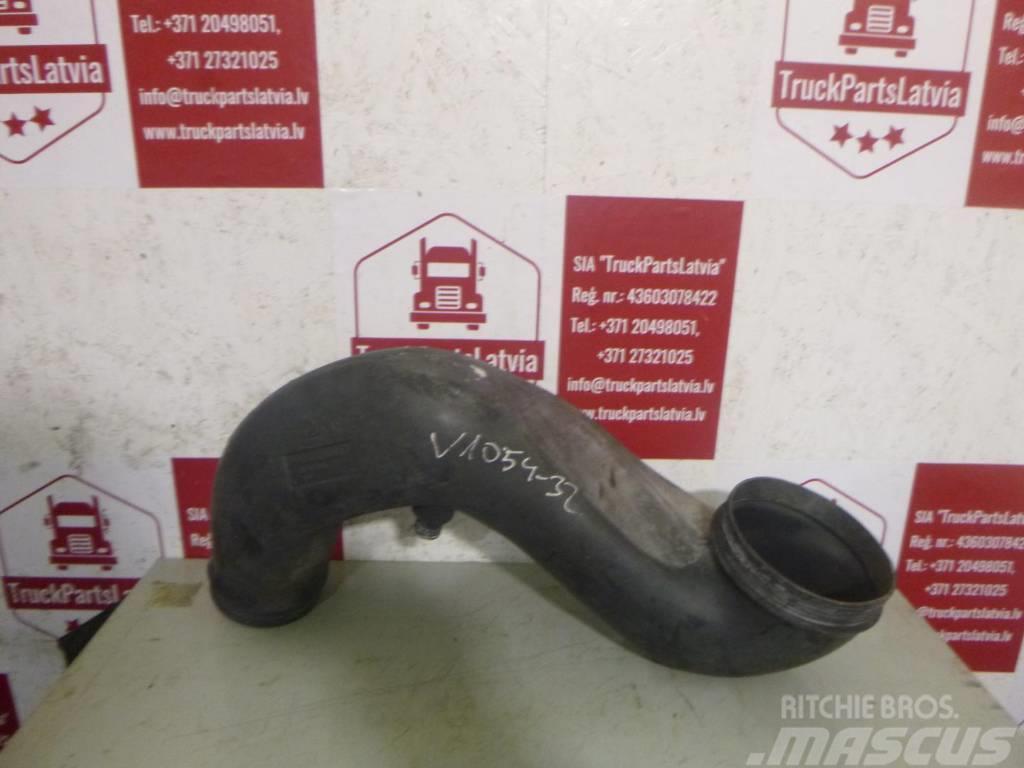 Volvo FH13 Air filter pipe 1674383 Двигуни