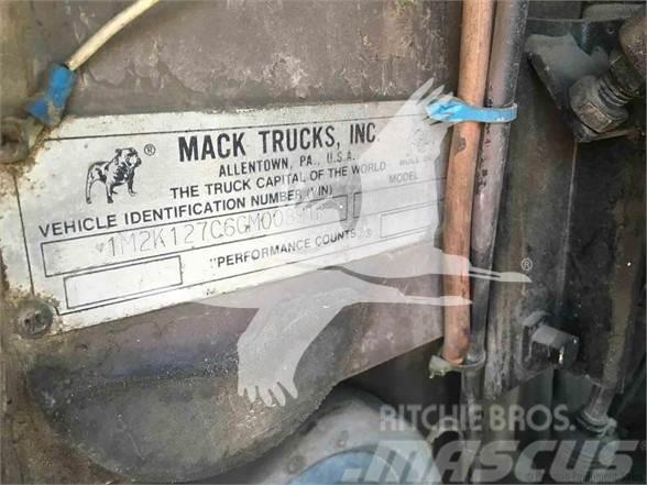 Mack MR6855 Сміттєвози