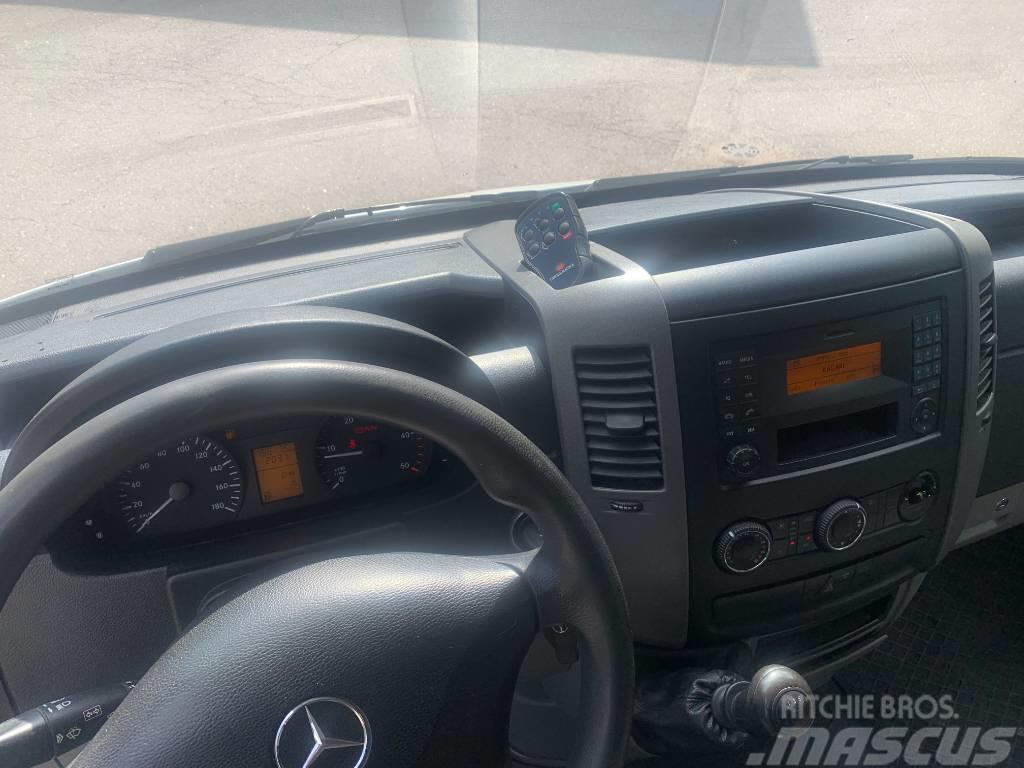 Mercedes-Benz Sprinter 313 CDI Pakettiauto umpikori + TL Nostin Контейнер