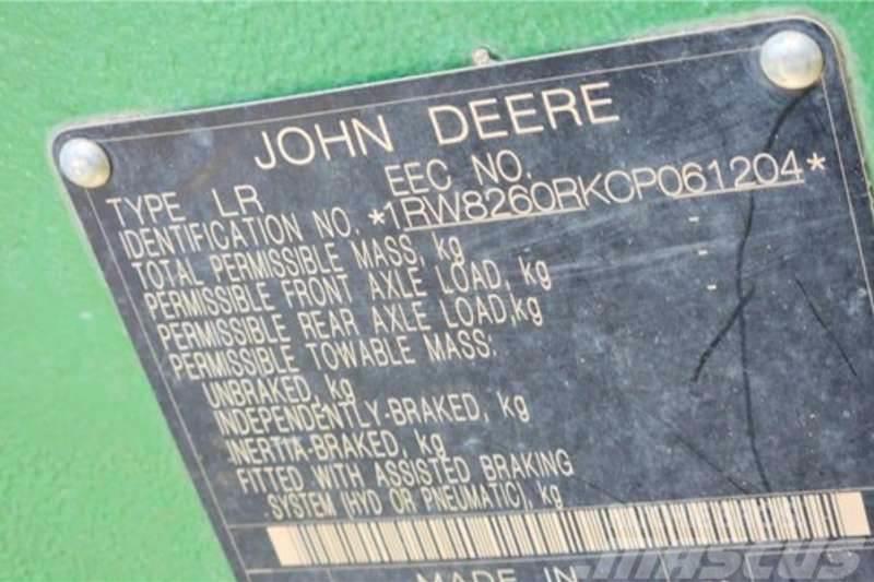 John Deere 8260R Трактори