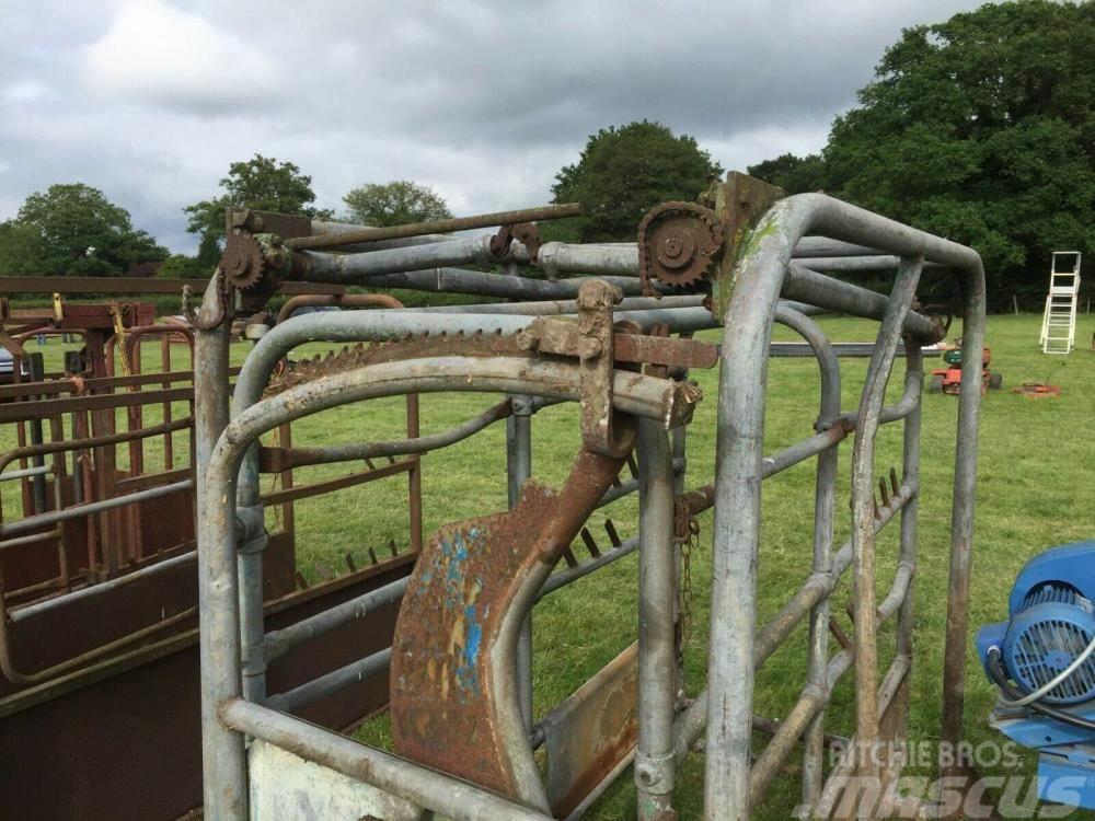  Cattle Crush £390 plus vat £468 located close to G Іншi