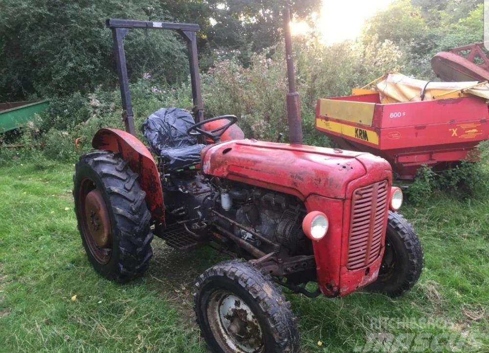 Massey Ferguson 35 tractor £3750 Трактори