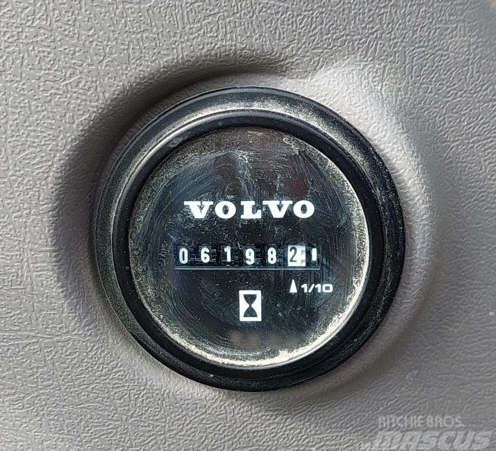 Volvo EC300EL Гусеничні екскаватори