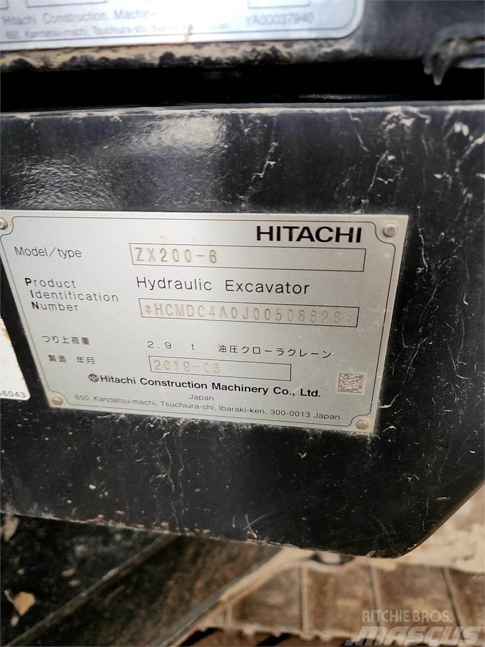 Hitachi ZX200-6 Гусеничні екскаватори
