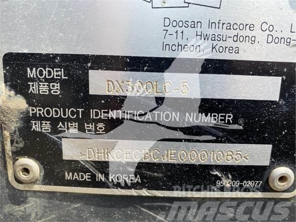 Doosan DX300 LC-5 Гусеничні екскаватори