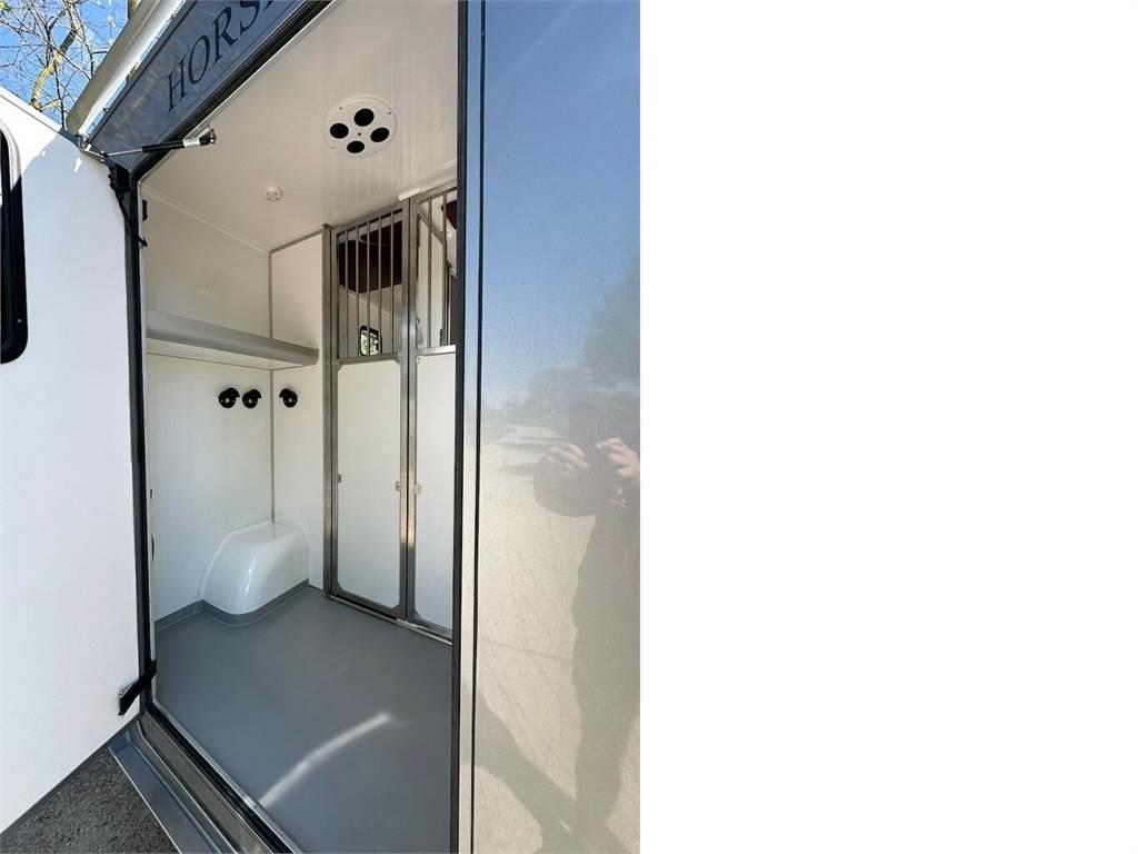 RENAULT Master Haras ATM 1-2 Pferde Automatik 180 PS Автотранспорт для перевезення тварин