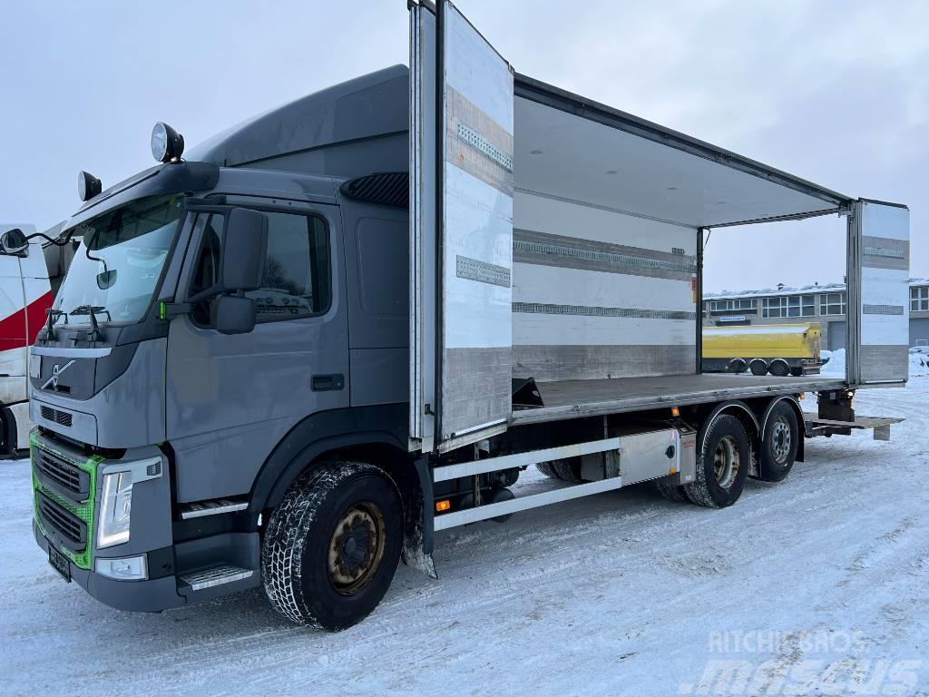 Volvo FM450 6X2 full side opening ,only 276085 km!! Фургони