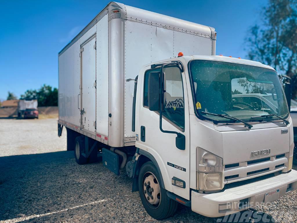 Isuzu NQR Вантажівки / спеціальні
