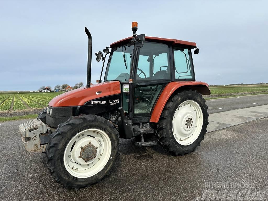 New Holland L75 DT Трактори