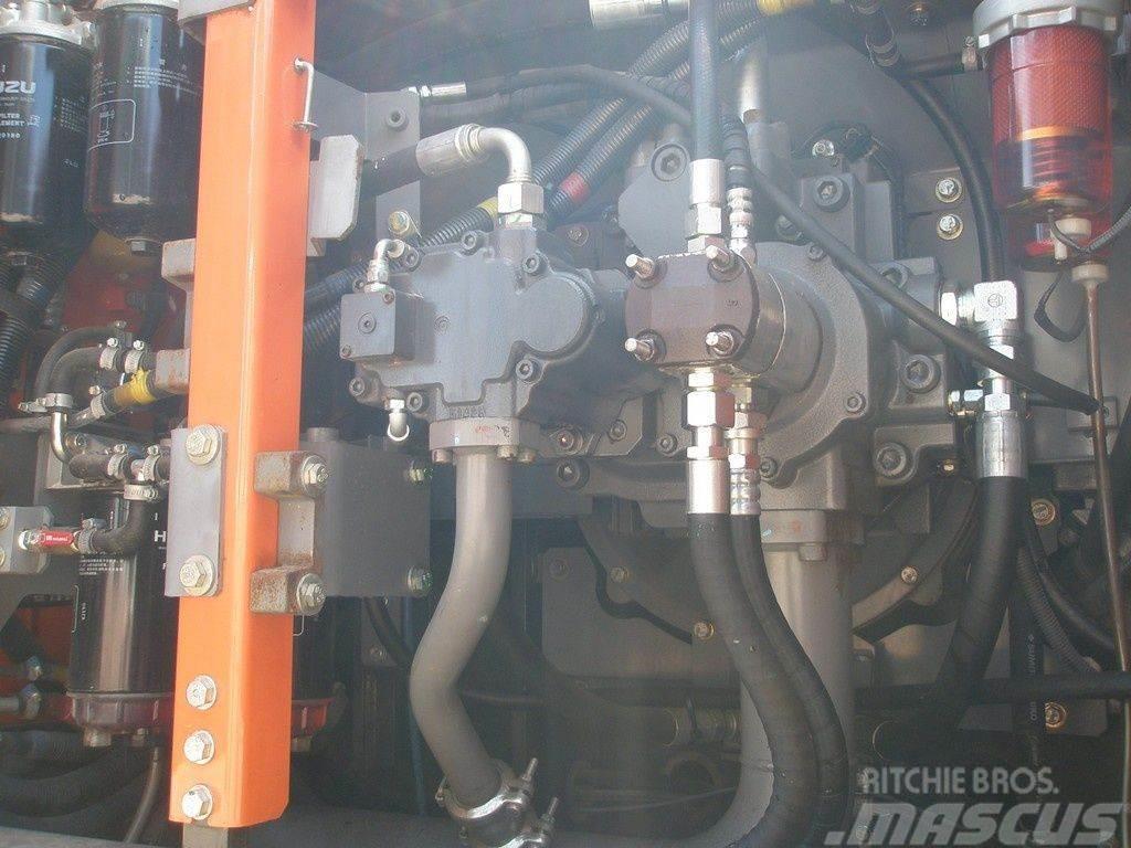 Hitachi ZX 490H-5A Гусеничні екскаватори
