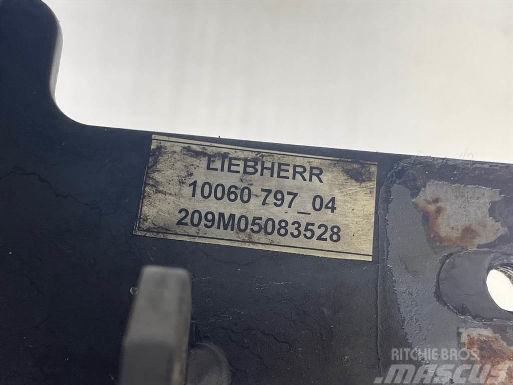Liebherr A934C-10060797-Frame backside right Шасі