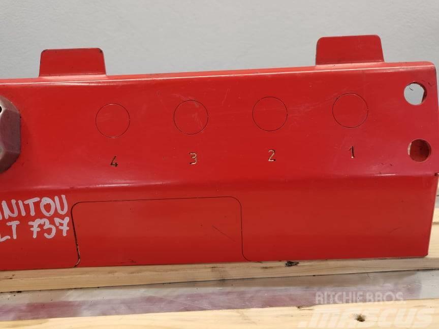 Manitou MLT 737 shield Кабіна