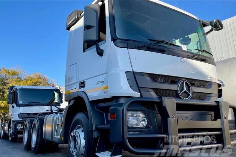 Mercedes-Benz Actros 3344 6x4 Truck Tractor Вантажівки / спеціальні