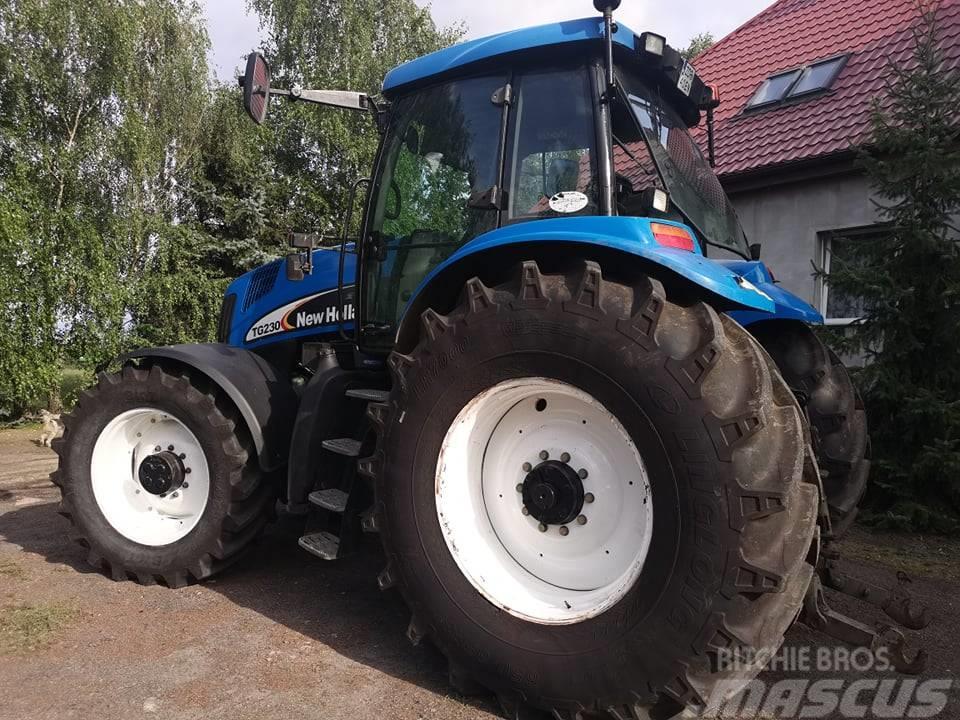 New Holland TG 230  2007r.Parts Трактори