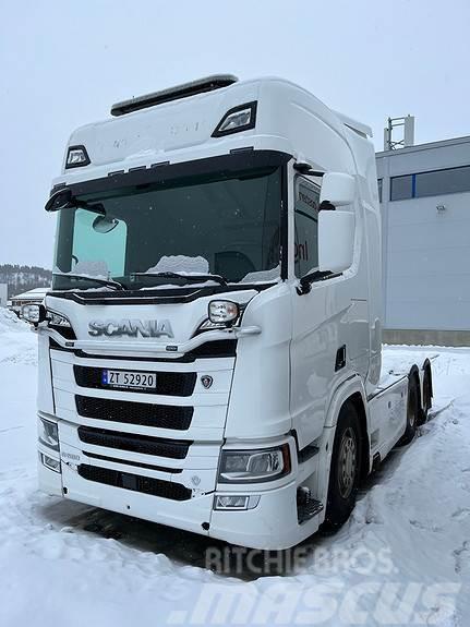 Scania R580 6X4 Hydraulikk, brøytefeste/uttak for spreder Тягачі