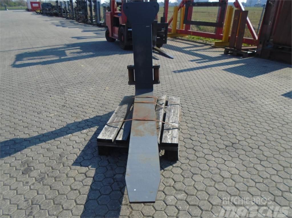  FORK Fitted with Rolls14000kg@1200mm // 2000x250x8 Вила