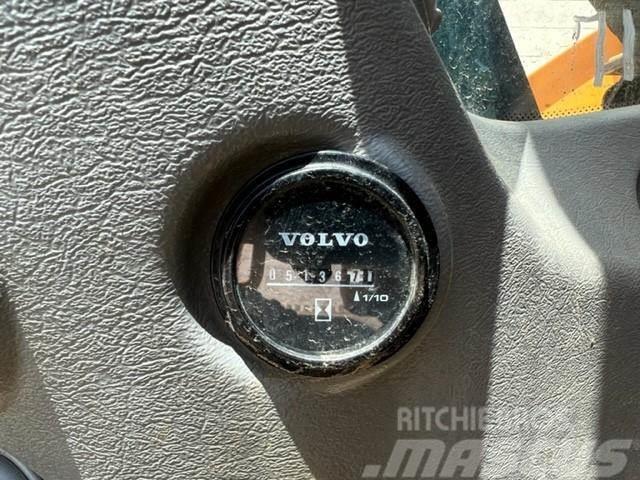 Volvo EC300EL Гусеничні екскаватори