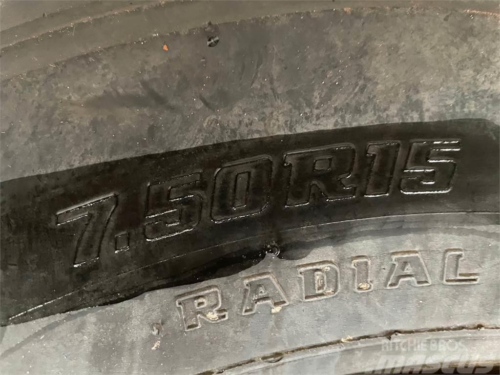  7.50XR15 Bridgestone dæk på fælg - 8 stk Шини
