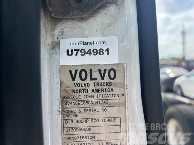 Volvo VNL Тягачі