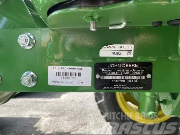 John Deere 3043D Трактори
