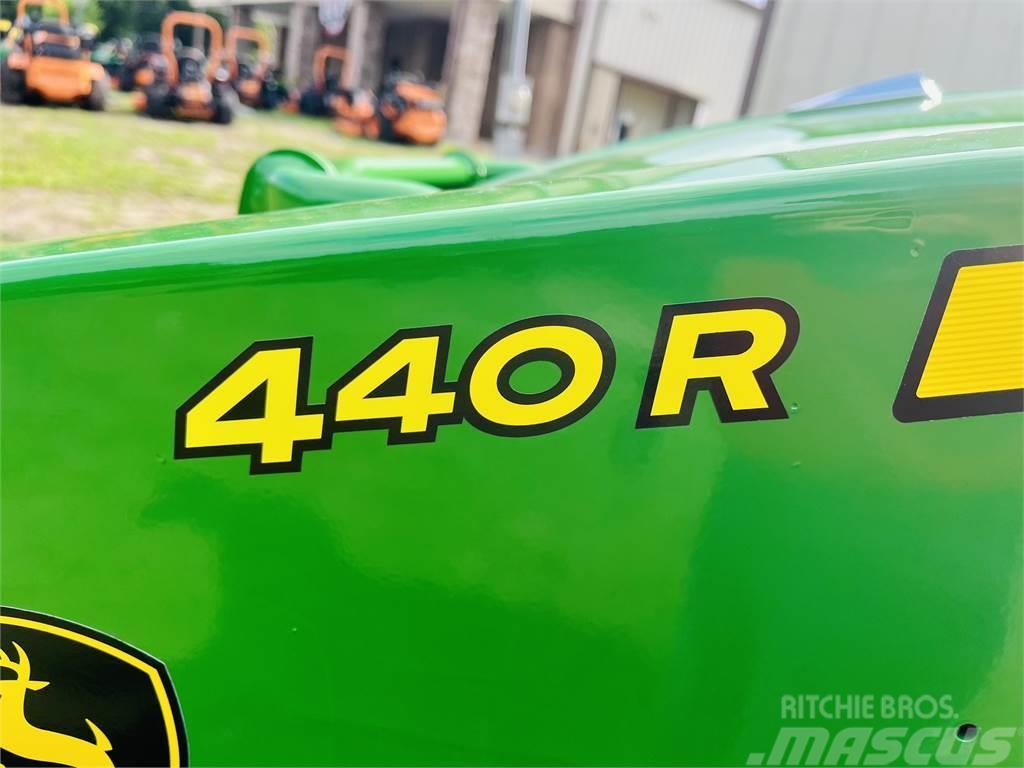 John Deere 4066R Трактори