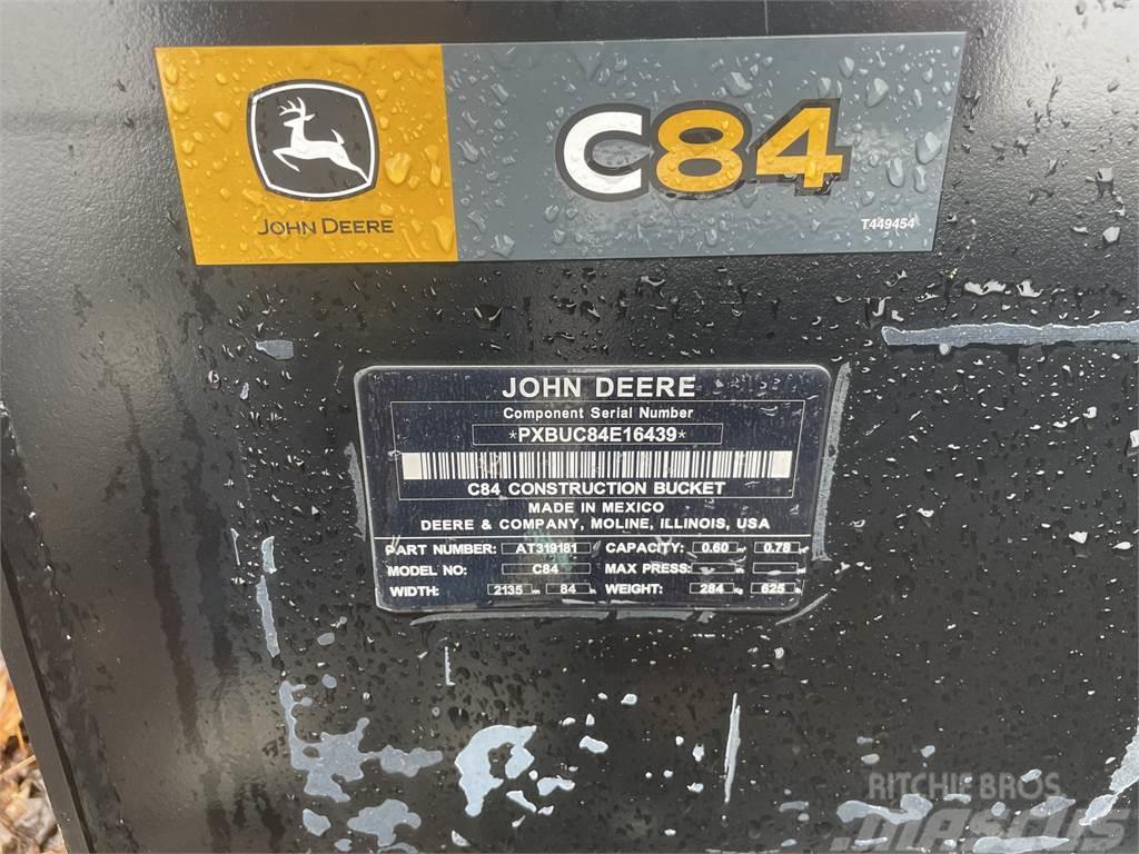 John Deere C84 Інше