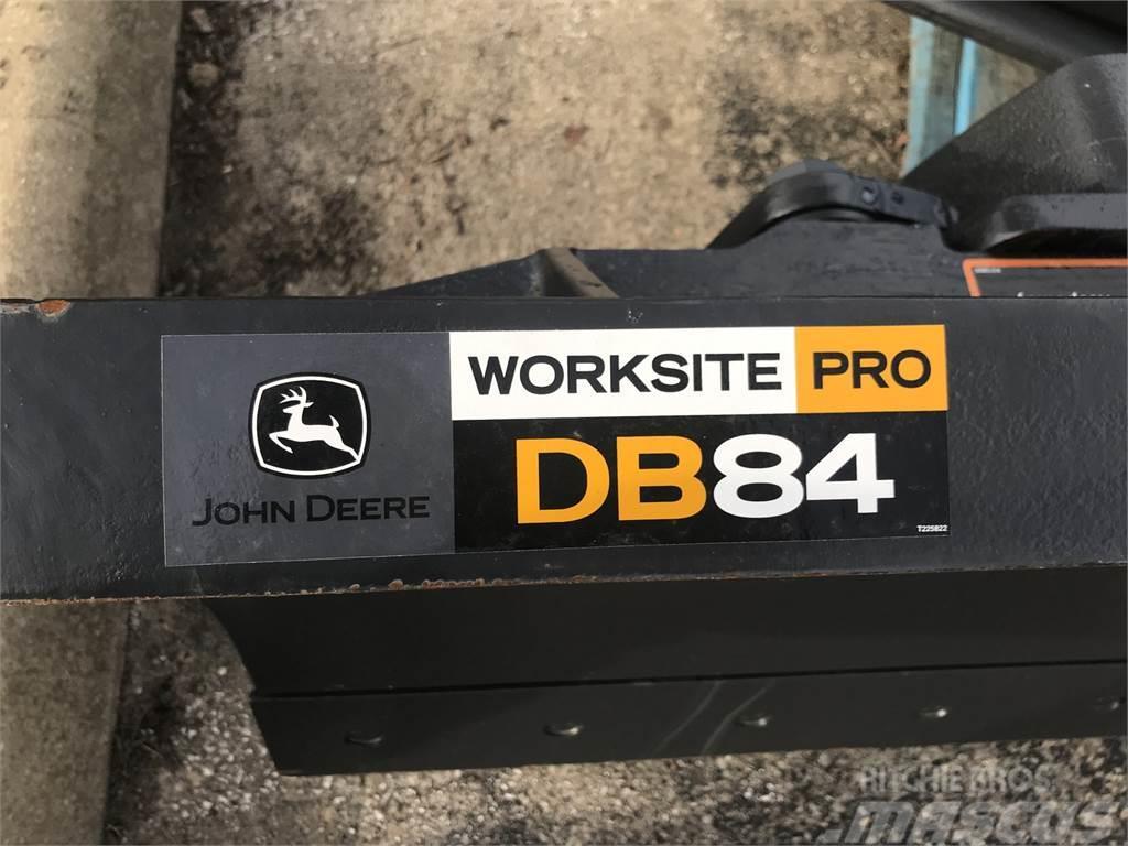John Deere DB84 Інше