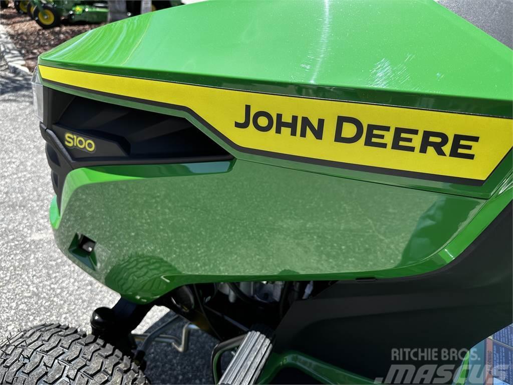 John Deere S100 Самохідні газонокосарки