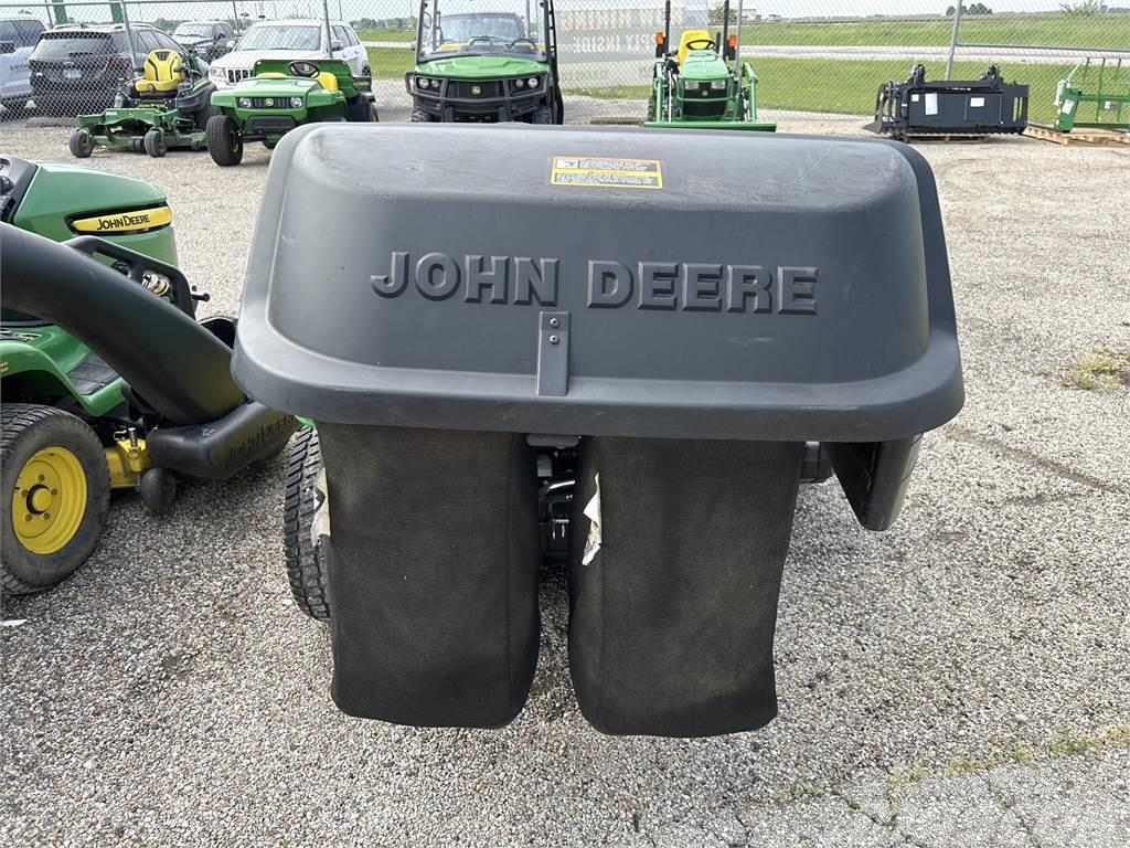 John Deere X390 Трактори